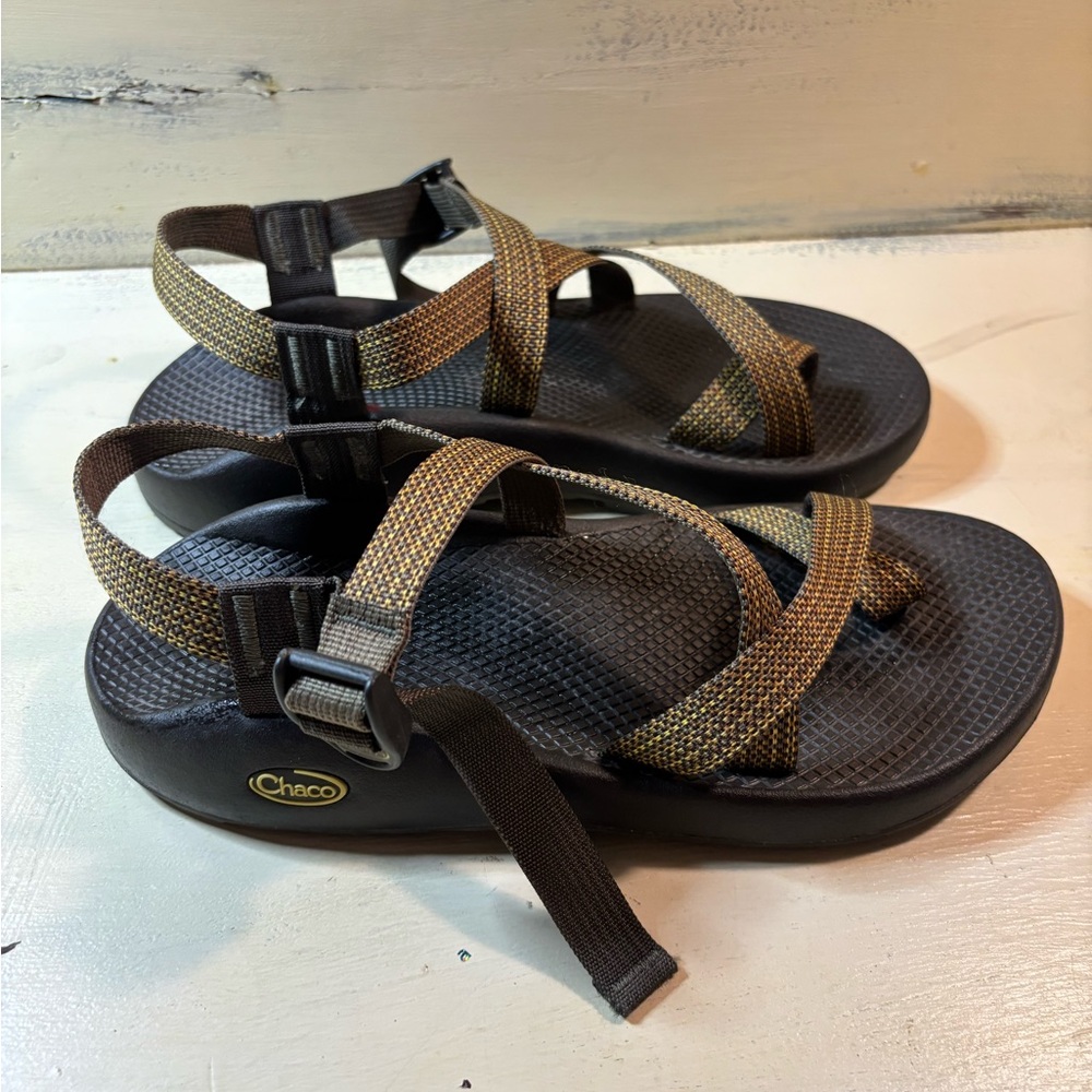 Chaco Black and Brown Strapped Sandals M10